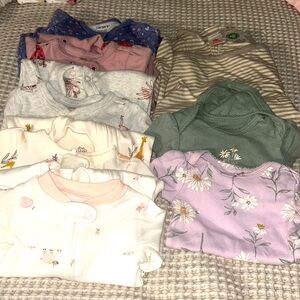 Baby girls clothes size newborn 8 pieces carters